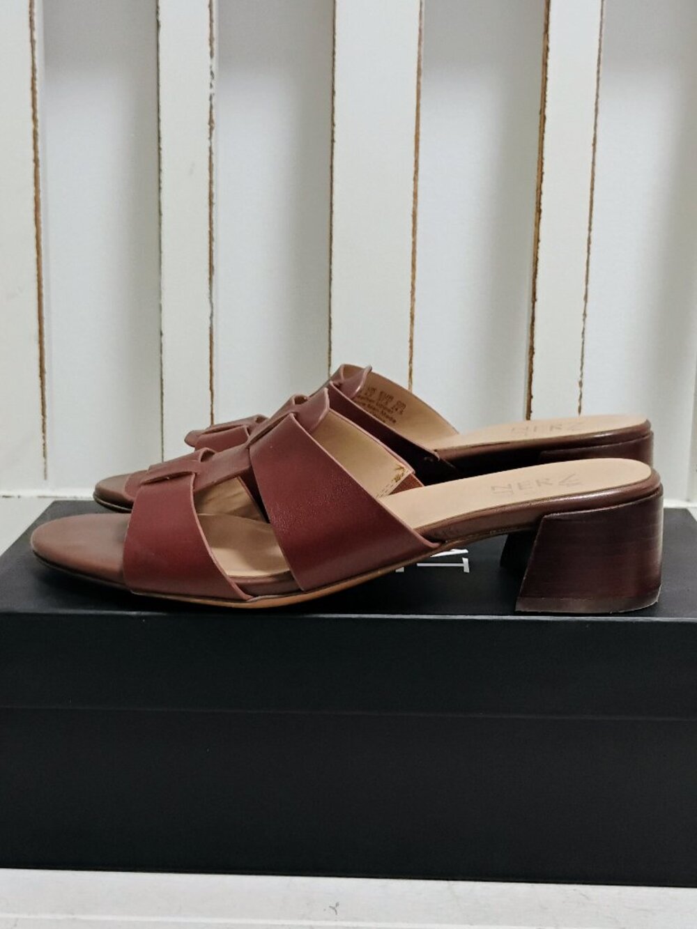 Naturalizer Leather Slide Sandals Brown 7.5